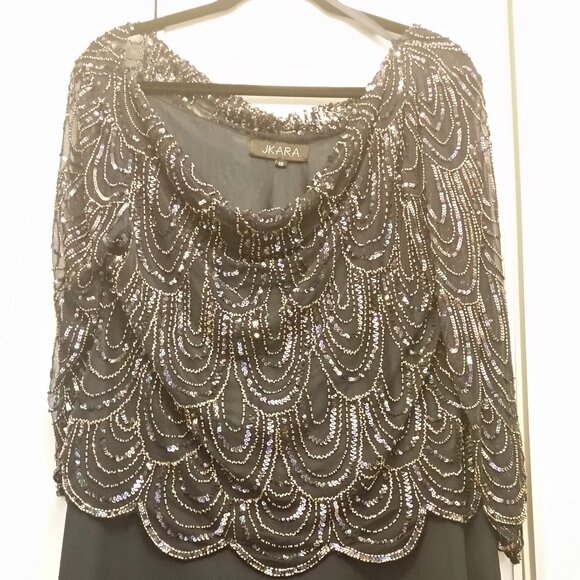 Ladies J Kara sequined evening gown. - Picture 2 of 2
